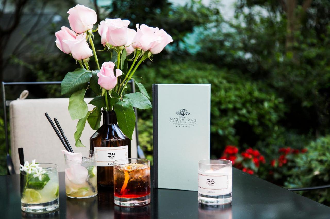 Magna Pars L'Hotel A Parfum, Small Luxury Hotels Of The World Milán Exteriér fotografie Drinks at the Mandarin Oriental Bar