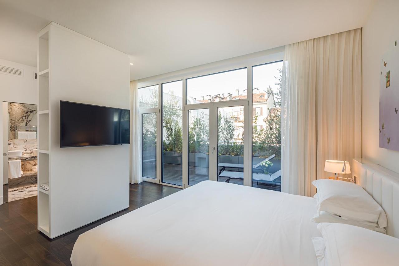 Magna Pars L'Hotel A Parfum, Small Luxury Hotels Of The World Milán Exteriér fotografie Deluxe room with terrace